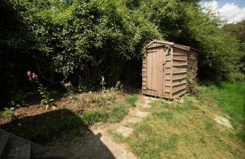 The Organic Cotswolds Shepherds Hut - Photo 18