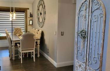 3 Bedrooms,Beautiful House with Hot Tub, Pool Oasis and Fire Pit - Foto 22