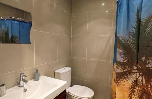 Luxurious & Sunny Garden Flat near Pinner Station - Foto 3