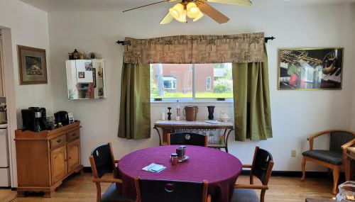 Oscoda Hilltop Haven - Great Location near Beach! - Photo 5