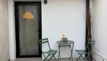 Le Chêne Doré Appartement romantique avec Jacuzzi Privé au cœur du centre touristique - Foto 3