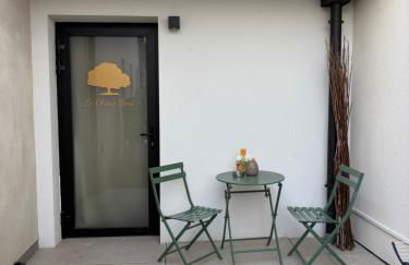 Le Chêne Doré Appartement romantique avec Jacuzzi Privé au cœur du centre touristique - Foto 3