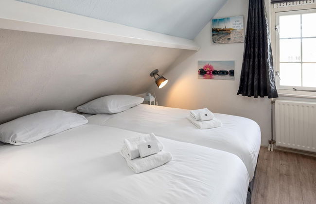 Villa in Domburg Near North Sea Beach - Photo 2