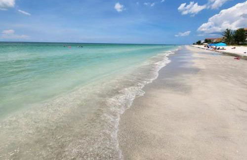 Holiday Villas II ON THE BEACH w/Intercoastal View - Foto 28