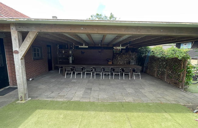 Family Farmhouse With Go-karts - Photo 14