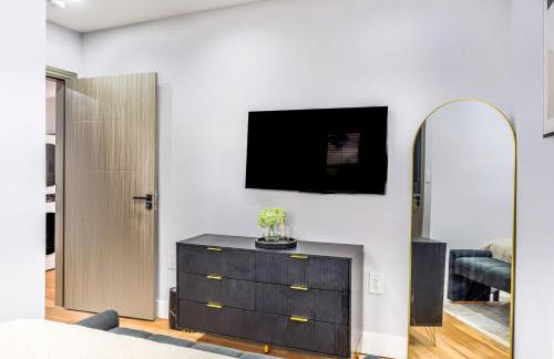 Velvet Vue Suite Near JFK, UBS Arena, & 30mins from City - Foto 16