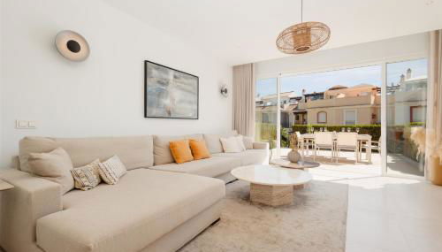 Holiday Home next to the beach, with private terrace, BBQ and incredible sea-view solarium - Photo 3