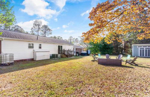 Chill Retreat, hot tub, large private yard - Foto 33