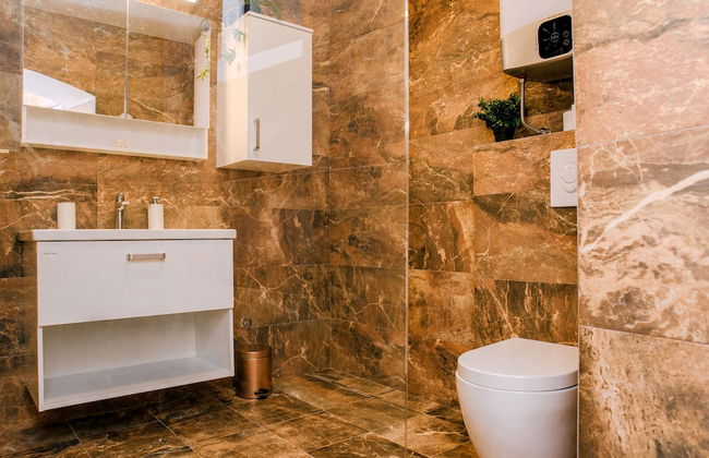 D & Sons Apartments - Photo 79