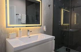 Sleek 7BR Exquisite Estate Resort Pool, Sauna, Spa 6500 SQF - Foto 16