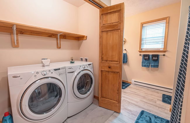 NEW Large Group Summer Getaway W/hot Tub + Game Room! - Foto 36