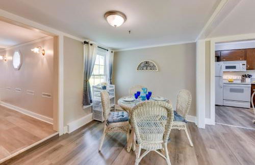 Pistakee Lake Estate with Boat Dock and Hot Tub! - Foto 39