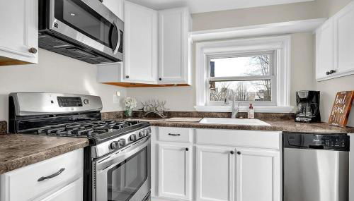 Short North 1BR King Bed Fire Pit & Free Parking - Foto 3, stove, dishwasher, toaster