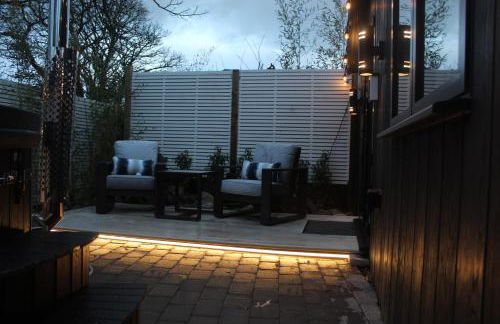 Caban Y Tan Ffawydd Luxury couples retreat with private Wood Fired Hot Tub - Foto 37