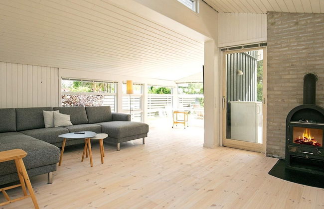 8 Person Holiday Home in Hals - Photo 7