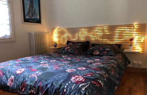 Maison de centre-ville au calme avec jardin et parkings - Photo 7