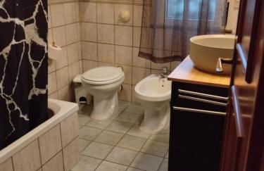 Bilocale con terrazza vista mare e montagna - Foto 10