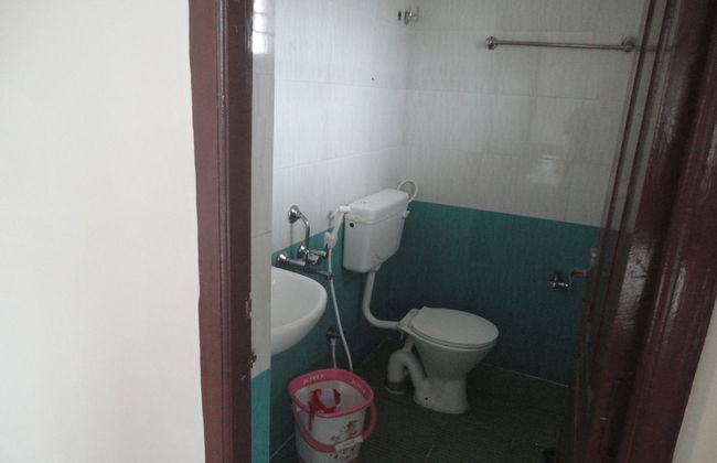 Sanvika Hotels & Service Apartments - Photo 11