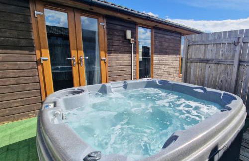 Cleish 7 With Private Hot Tub - Fife - Loch Leven - Lomond Hills - Pet Friendly - Photo 1