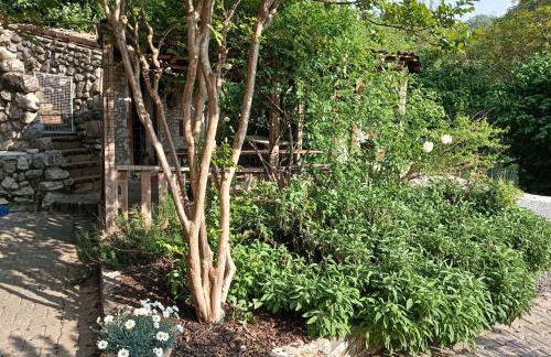 La casa nel bosco, ma a 2 passi dal centro - Foto 5