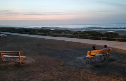 Petite cour privée - à 1minute à pied de la plage - Photo 38