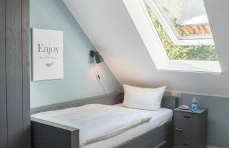 Nature Escape Apartment With Private Lake - Photo 6