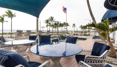 Oceana Blue / Beach Front / Pool / Bar / Relax - Foto 2