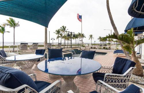 Oceana Blue / Beach Front / Pool / Bar / Relax - Foto 2