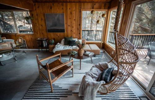 Lightfoot Cabin Mid-Century Perfect Romantic Getaway Hot Tub Sauna - Foto 32