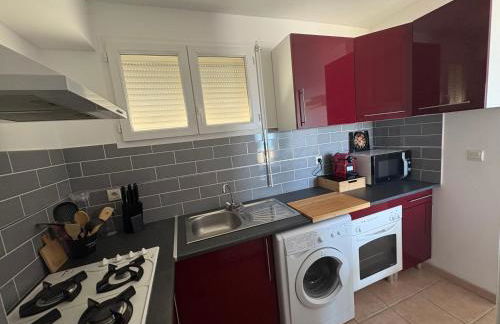 Apartment T2 Saint Cyprien Appartement avec vue sur la mer, à 50 m de la plage, parking - Photo 14