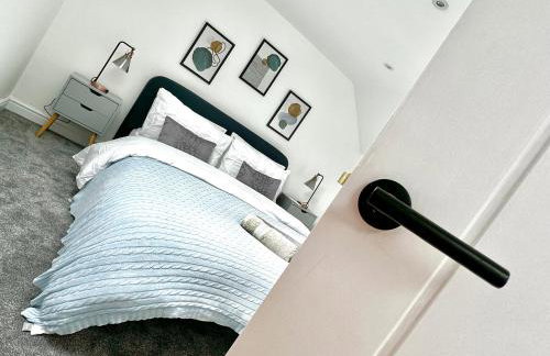 Central, Stylish - 2 Bed Property, The Stable @ Warrenfield, Free WiFi & Parking - Foto 4