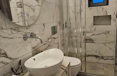 Drios Hillhouse - Photo 25