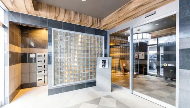 Eden - Foto 2, Entrada interior