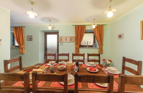 Cozy Home In Tinjan With Wifi - Foto 37