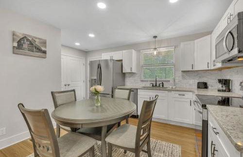 Single Story Pet Friendly Home, with Fenced Yard, Fire Pit, 5min to Downtown!! - Foto 9