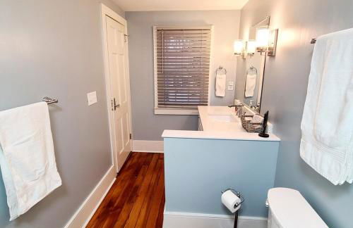 1860 House In the Heart of Downtown - Foto 26