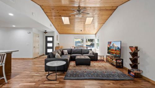 Peaceful Creekside Buddha Retreat - Foto 2