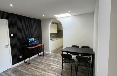 Yugogo One-Bedroom Apartment 37 London Road - Photo 21