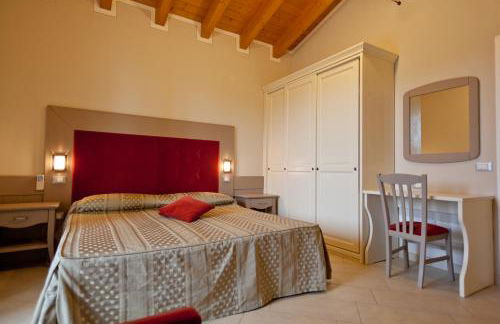 Garda Hill Boutique Apartments with Panoramic Pools e Agriturismo - Foto 14