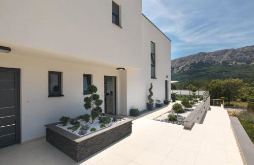 Villa Supernus with Heated Pool - Foto 15