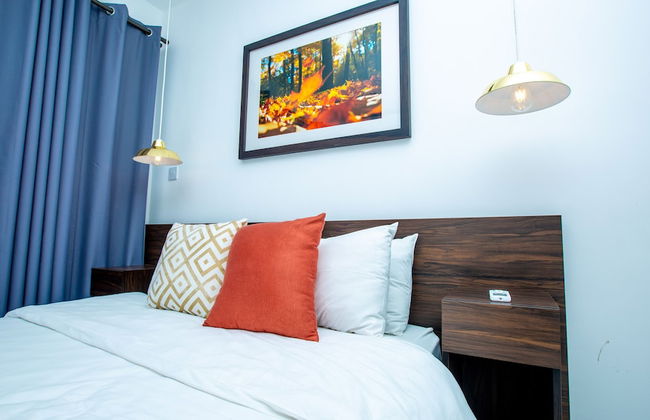 Embassy Gardens Premier Suites - Photo 15