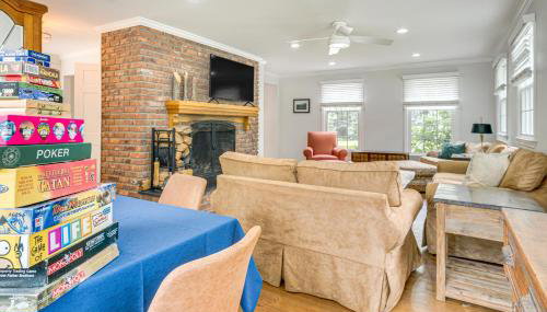 Pool, Sunroom and Gardens Luxe Sandy Hook Home! - Foto 5