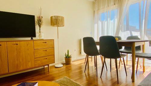 Serene Coastal Retreat with king Bed & Pool in Lavra - Foto 1, Game Room