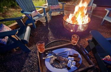 Lakefront Hot Tub Canoes Game Room Wood FP - Foto 14