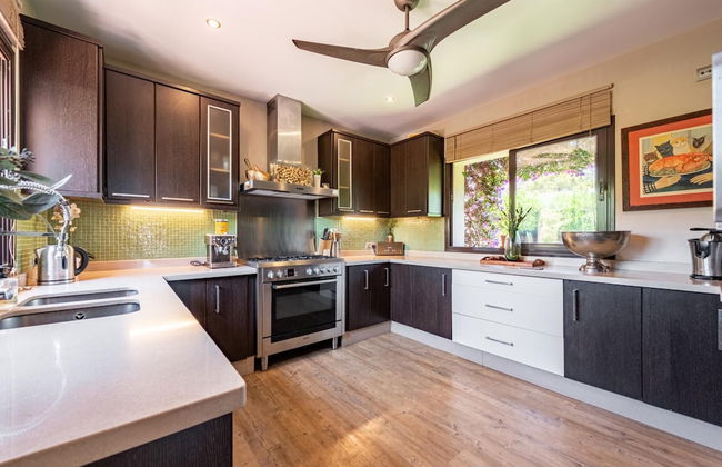 Luxury Villa - Sleeps up to 8 & Infinity Pool - Photo 4