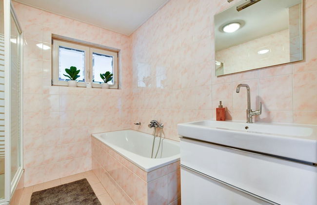 Charming Holiday Home With a Covered Terrace - Foto 21