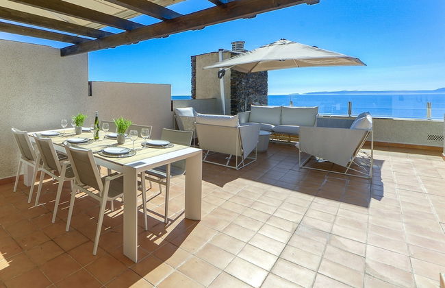 Apartment in Roses Near Rock Beach - Photo 18