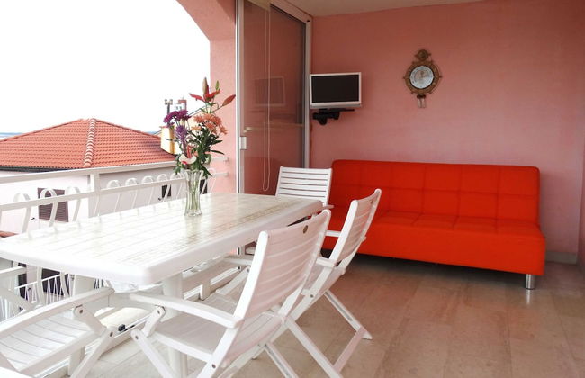 Lush and Sunny Apartment With Balcony and Sea View - Foto 7