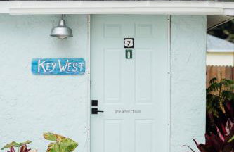 Hemingway KeyWest Vibes-mid term 2BR/1ba | St Pete - Foto 41
