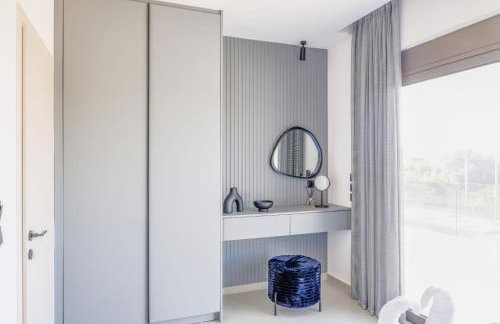 Villa Viventia with Heated Pool - Photo 16